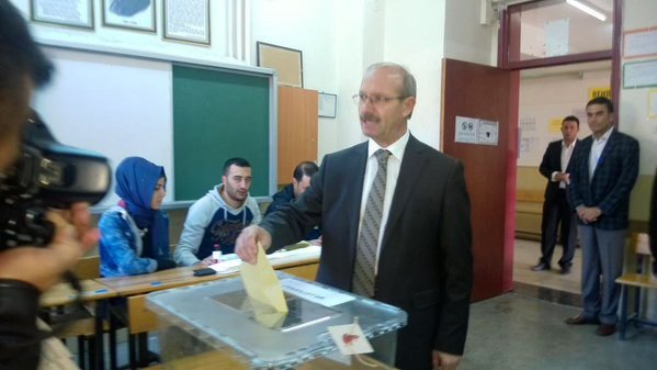 Ahmet Sorgun oyunu kullandı