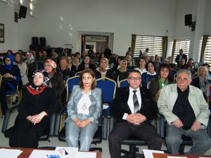 Akılcı İlaç Kullanımı Projesi Konyalı Eczacılara tanıtıldı