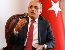 Yalçın Topçu bakanlığa devam mı?