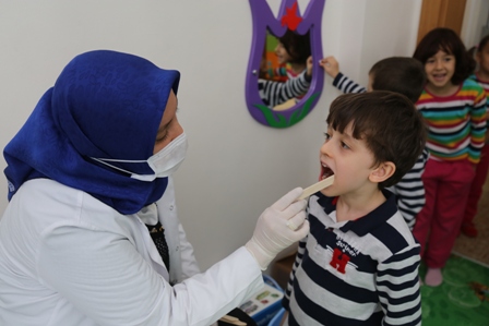 Lale Koleji'nde ağız ve diş sağlığı taraması