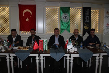 Konyaspor’da altyapı bilgilendirme toplantısı yapıldı