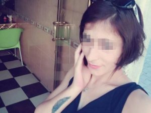 Bebeğini tuvalete bırakan anne yakalandı