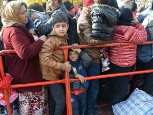 Paris saldırılarının 'günah keçisi' sığınmacılar olabilir