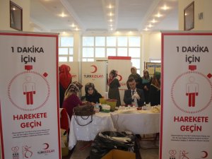 İlahiyat öğrencileri kan verdi