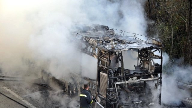 Büyükşehir Belediyesi'nin Aldığı Sıfır Otobüs Alev Alev Yandı