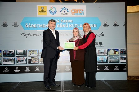 Akyürek, KOMEK öğretmenleriyle bir araya geldi