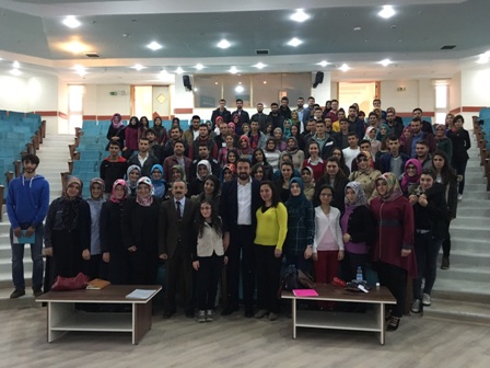 Büyükhelvacıgil, Seminer Verdi
