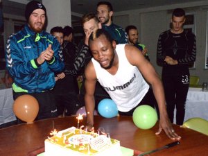 İbrahim Sissoko'ya sürpriz doğum günü kutlaması