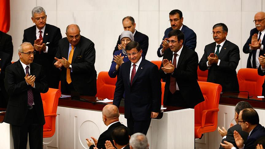 Davutoğlu başkanlığında kurulan 64. Hükümet güvenoyu aldı