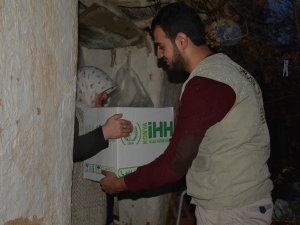 Konya İHH Ilgın’da gıda dağıtımı yaptı