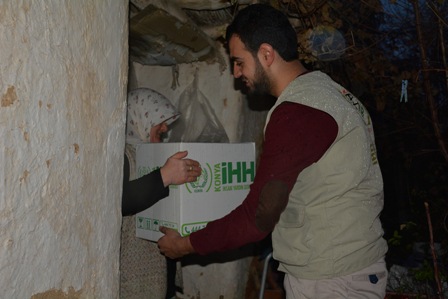 Konya İHH Ilgın’da gıda dağıtımı yaptı