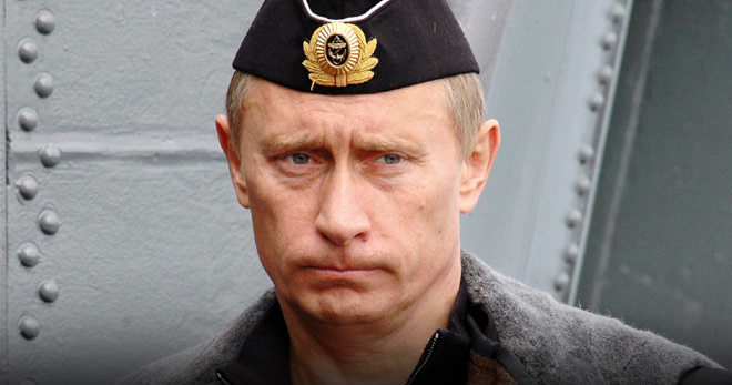 Putin'in hayatını araştıran yanıyor