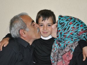 Lösemili küçük Mahmut'un en büyük destekçisi üvey babası