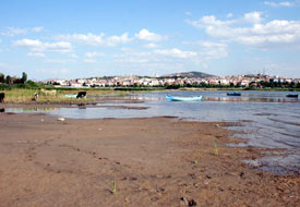 Gölün su seviyesi alarm veriyor