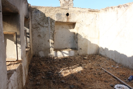 Hançerli İsmil Mahallesi'nde yanan evde incelemelerde bulundu