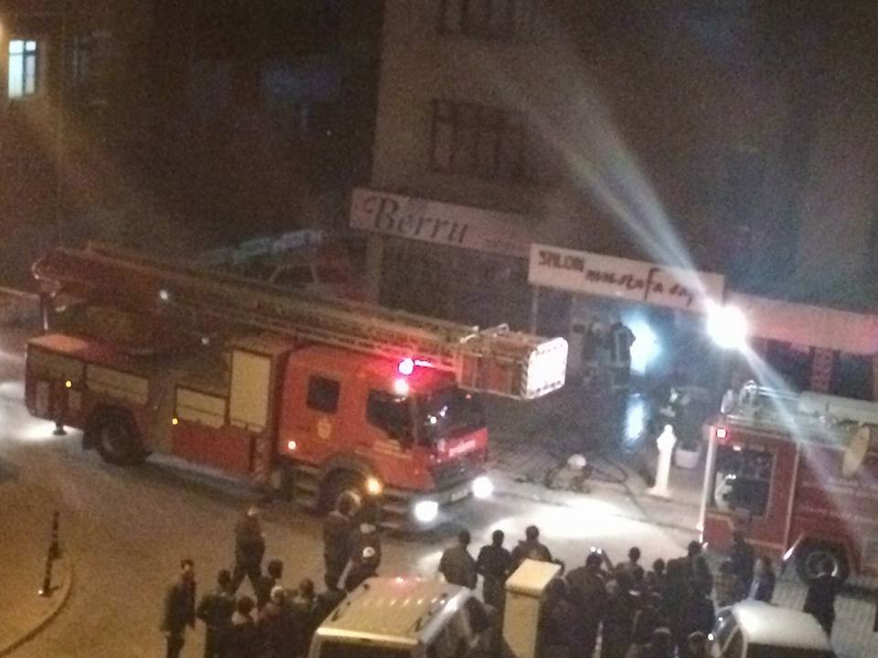 Konya'da erkek kuaföründe çıkan yangın korkuttu