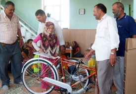 Başarılı öğrencilere bisiklet ödülü