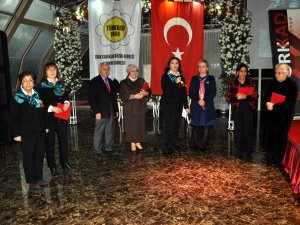 Mevlana karşılıksız sevgi ve hoşgörü gösterir