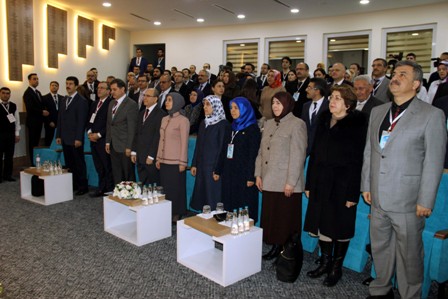 Sare Davutoğlu meme kanseri sempozyumuna katıldı