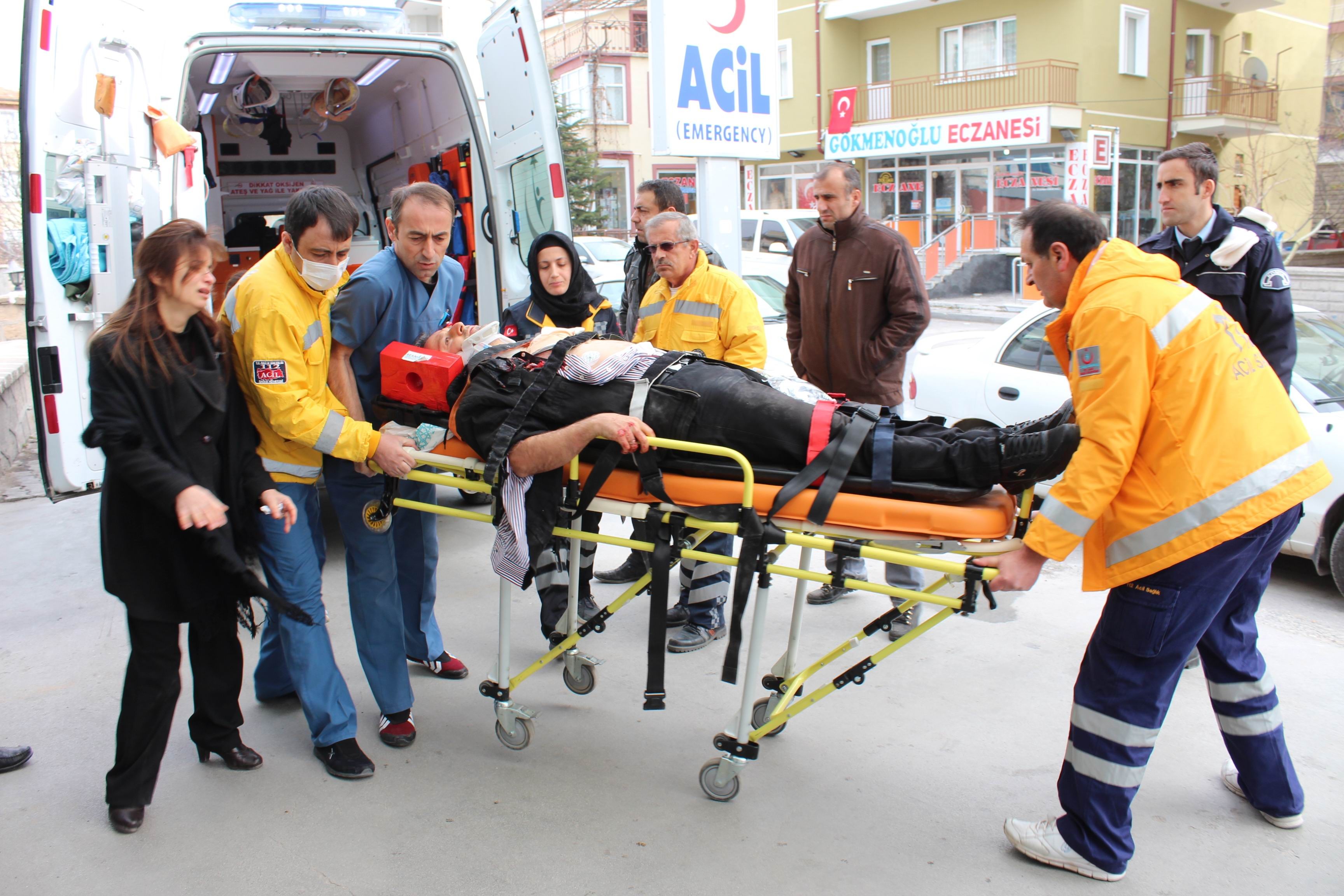 Öğretmen eski okul müdürünü av tüfeğiyle vurdu