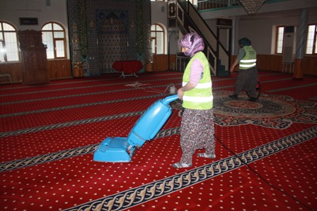 Ereğli’de camiler temizlendi