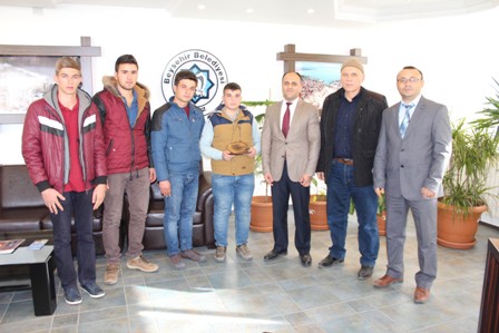 Öğrencilerden Özaltun’a ziyaret