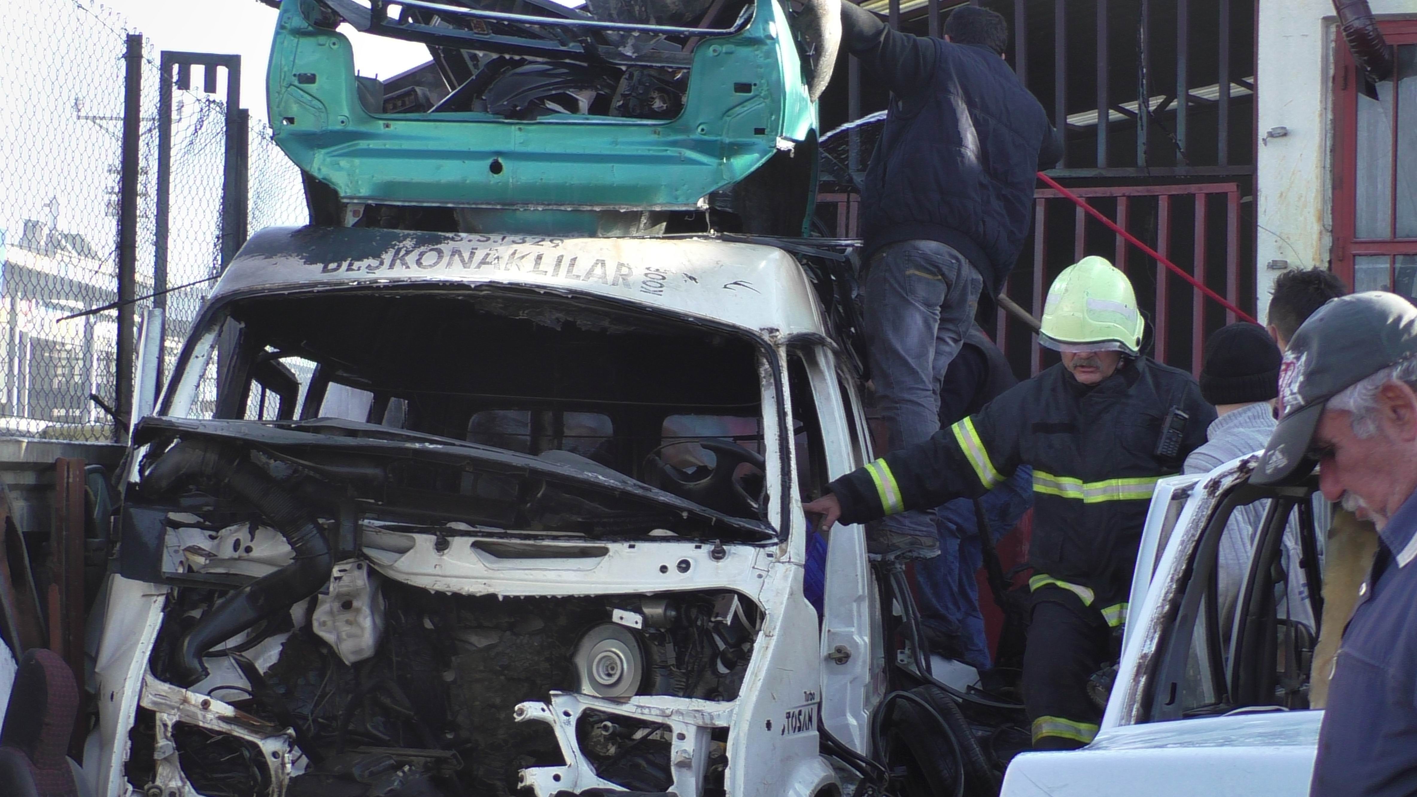 Konya'da hurda deposunda yangın