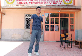 Babasına rağmen üniversiteyi kazandı