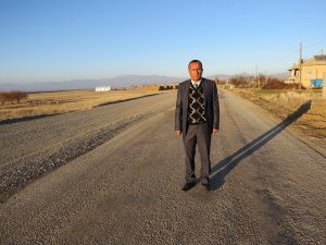 Yalıhüyük'te yol yapım çalışmaları sürüyor