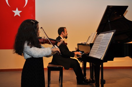 NEÜ Caka’dan yeni yıl konseri