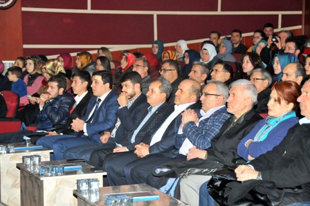 AK Gençlik Milli Şair Mehmet Akif’i andı