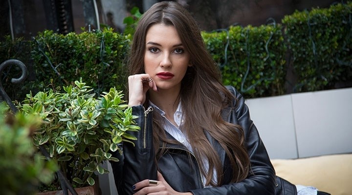 Leyla Lydia Tuğutlu sadece 26 yaşında ve muz yemeyi...