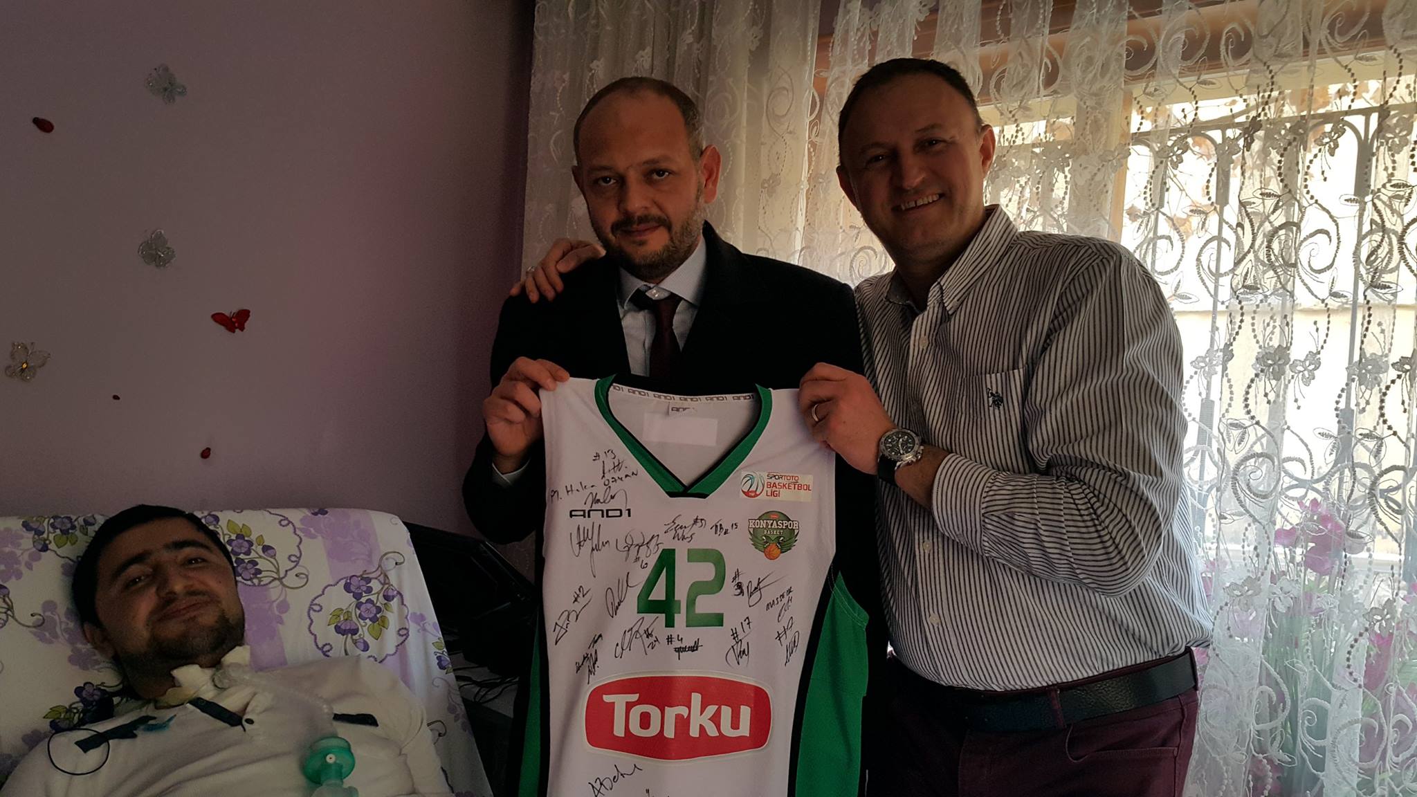 Konyaspor'dan anlamlı hediye