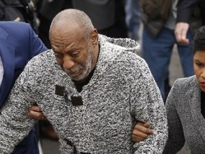 Cinsel saldırıyla suçlanan Bill Cosby mahkemede