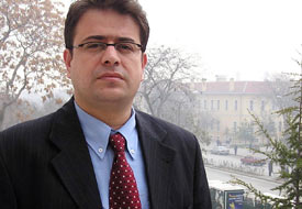 Nuri Kunt görevden alındı