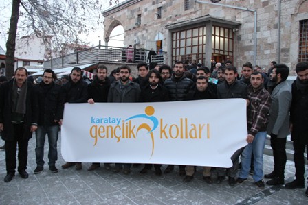 Gençlik kolları sabah namazında bir araya geldi