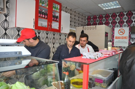 Ömer Aybak Çiğ Köfte açıldı.