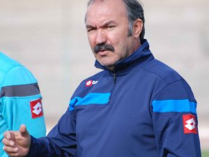 Akşehirspor Hasan Yüksel’e emanet