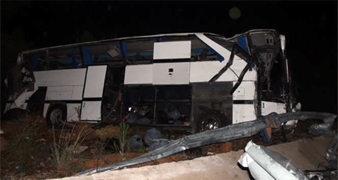 Otobüs takla attı: 8 ölü, 42 yaralı!