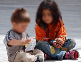 Dilenen çocuklar için ilginç kampanya