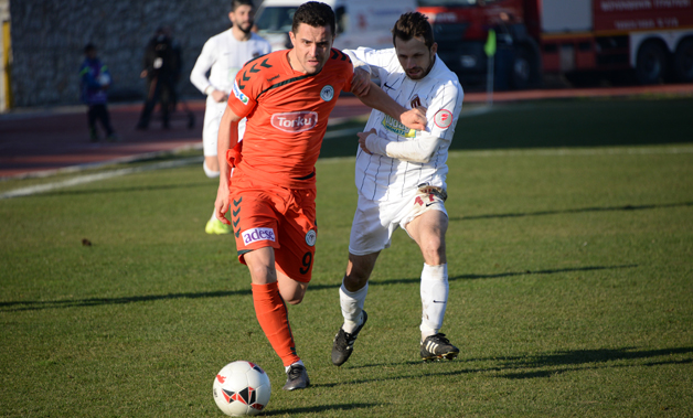 Rangelov kaçırdığı golleri zemine bağladı