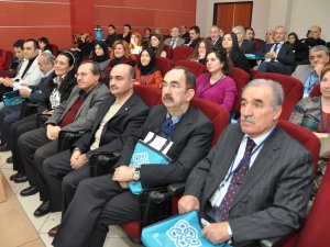 Yabancı Dil Eğitimi Sorunları ve Çözüm Önerileri NEÜ’de Konuşuldu