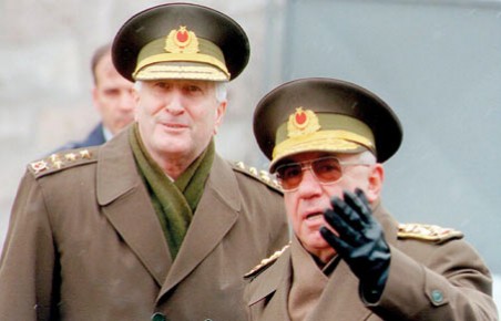 Çevik Bir’den  İsmail Hakkı Karadayı'ya FETÖ suçlaması