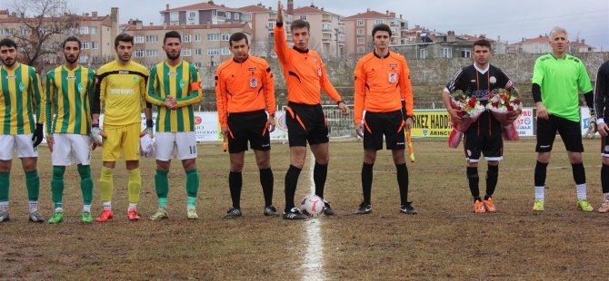 Özgür Yankaya amatör küme maçı yönetti