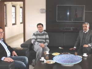 Ağralı’dan Konya Eczacılar Odası’na ziyaret