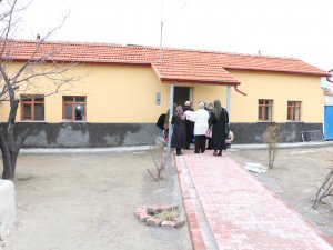 Karatay Belediyesi  yanan evi yeniden yaptı