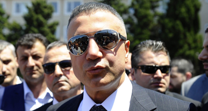 Peker'den akademisyenlere: 'PKK'dan koruma isteyin, polisten değil'