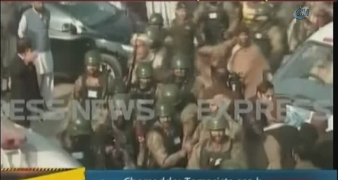 Pakistan’da üniversiteye saldırı:En az 20 ölü