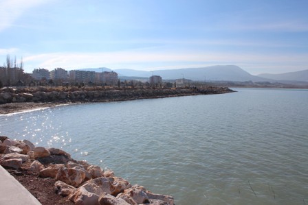 Beyşehir Gölü kıyıları eski temiz günlerine geri dönüyor