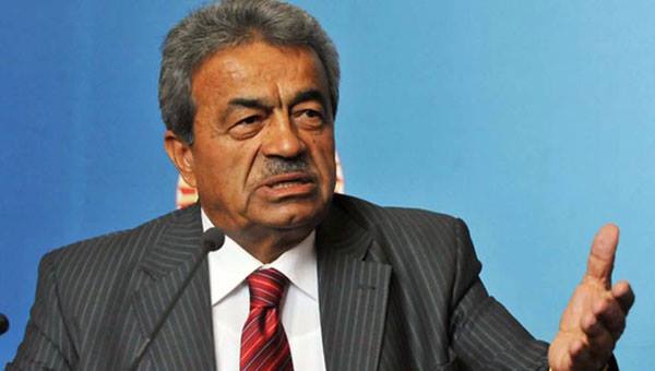 Son dakika! Kamer Genç hayatını kaybetti